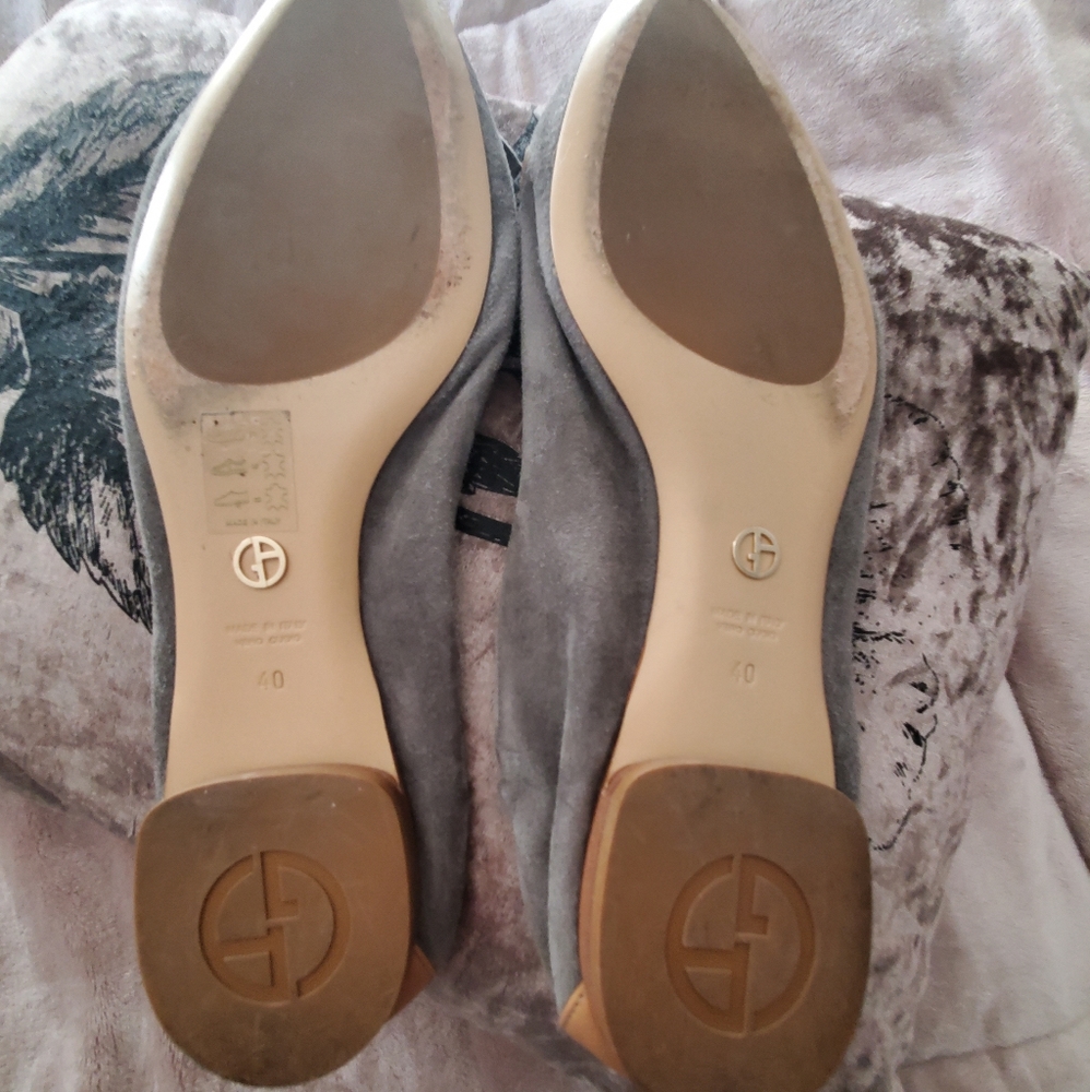 Gray flats - Picture 3 of 7